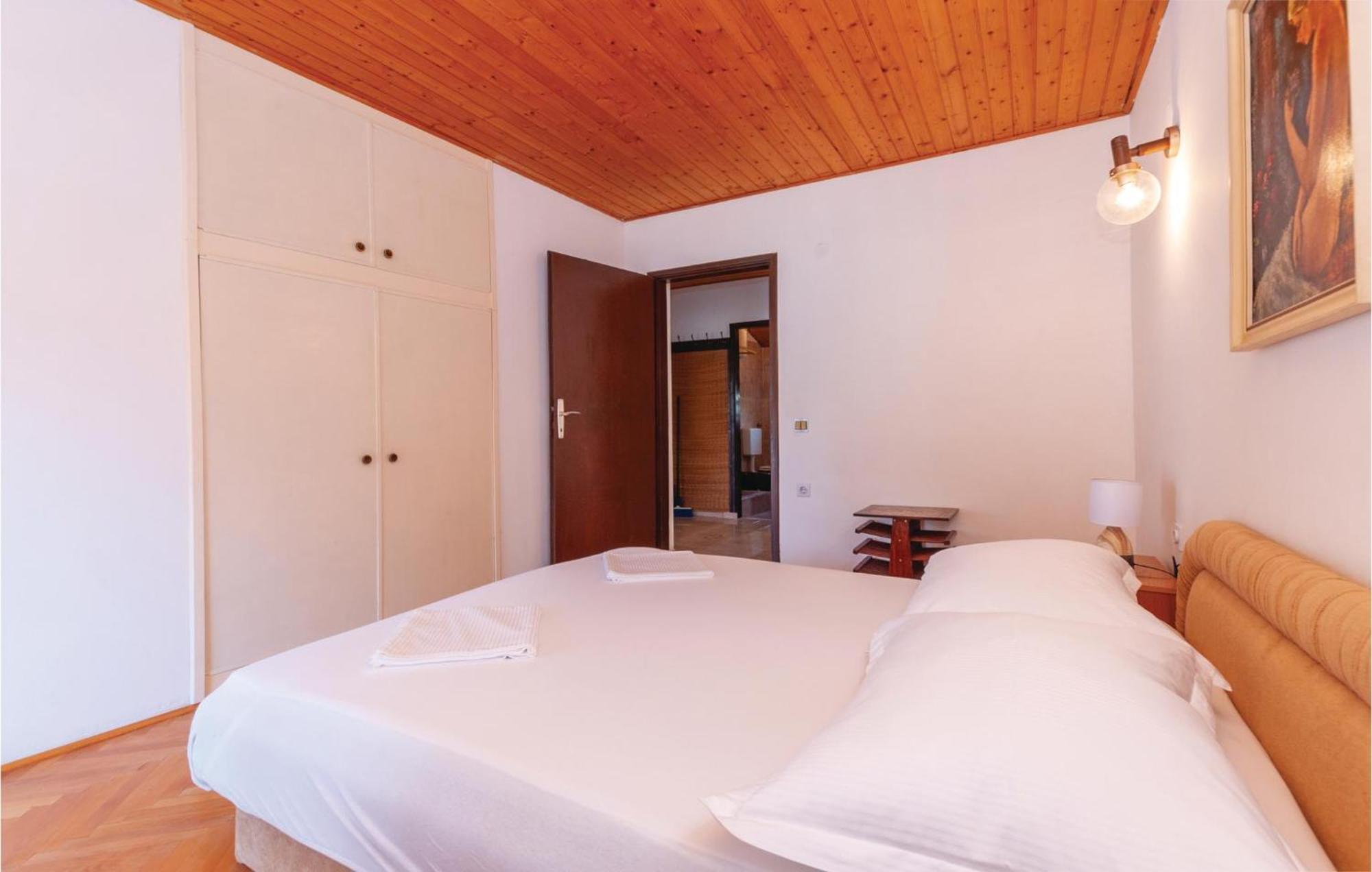 Two-Bedroom Apartment in Jadrija Buitenkant foto