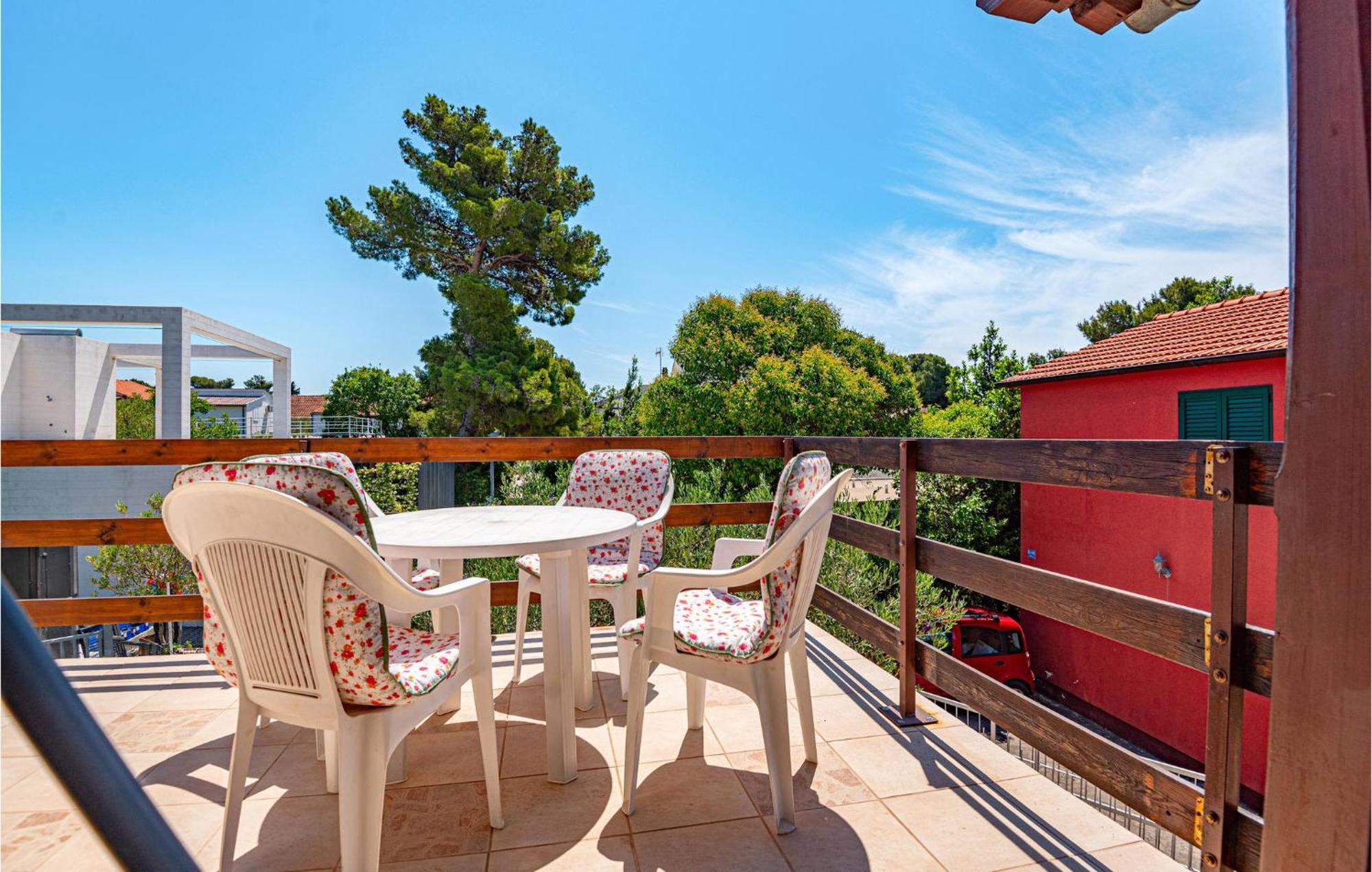 Two-Bedroom Apartment in Jadrija Buitenkant foto