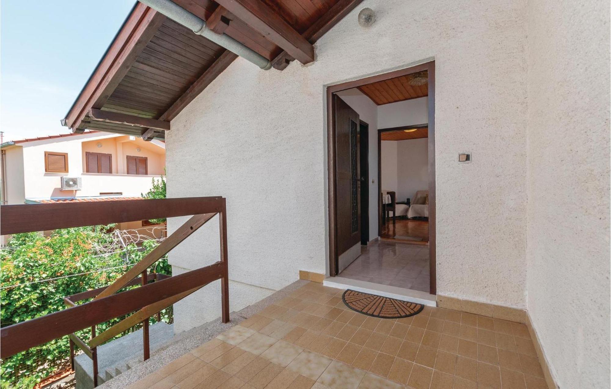Two-Bedroom Apartment in Jadrija Buitenkant foto